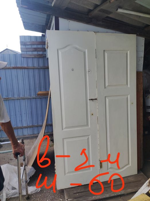 Двери б у продам