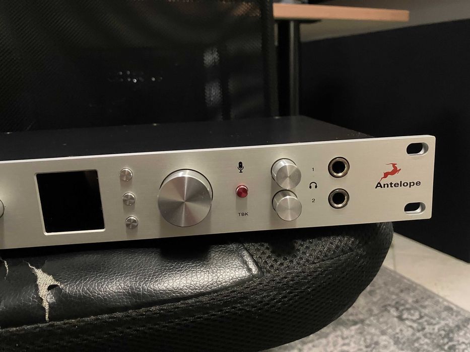 Antelope Audio Discrete 8 Synergy Core - аудио интерфейс