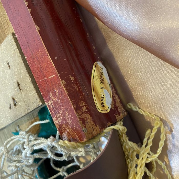 Masa de biliard, stare foarte buna, cu elemente din lemn si piele