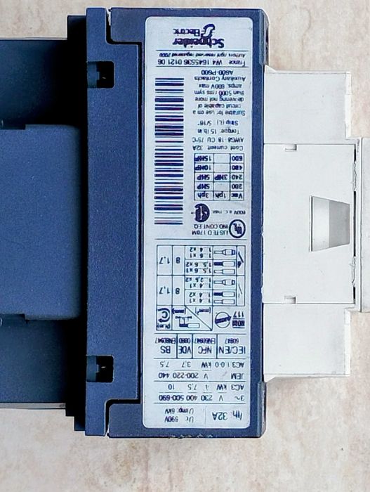 Контактор Telemecanique LC1D18 110V – 8 бр. – много добро състояние