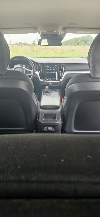 Super oferta!!!PRET FIX !!!Vând Volvo v60 din 2022