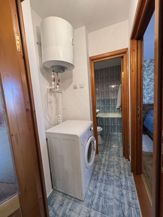 De vanzare apartament 3 camere - direct proprietar