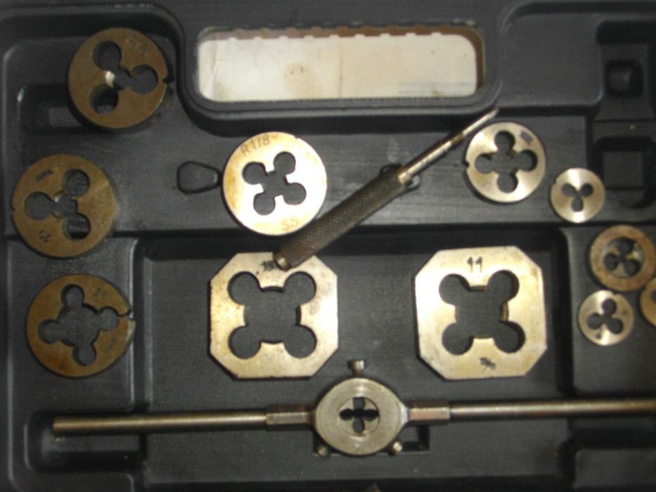 Немски Комплект Метчици Плашки За Резби IKON 30 бр/38бр Старо Качество