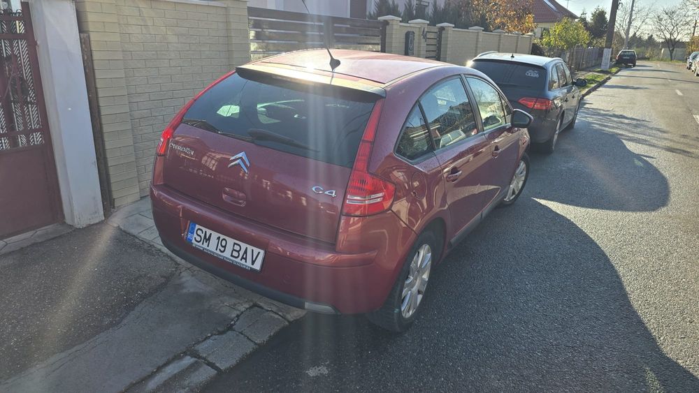Se vinde Citroën C4 An 2010 mașina se umbla cu ia are240000km
