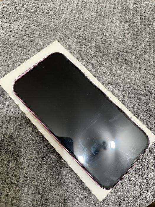 IPhone 16 розовый 256гб в хорошем состояние