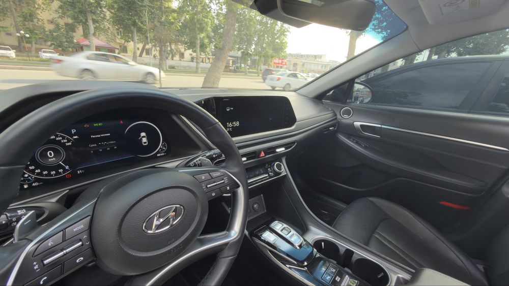 Hyundai Sonata full