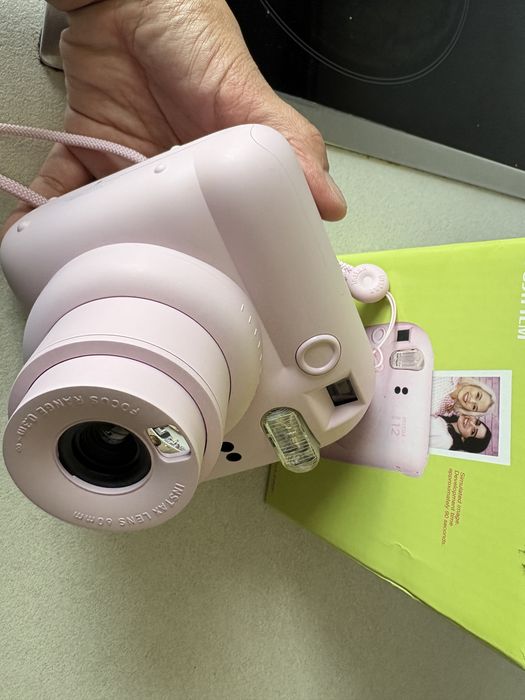 Instax mini 12 фотоапарат
