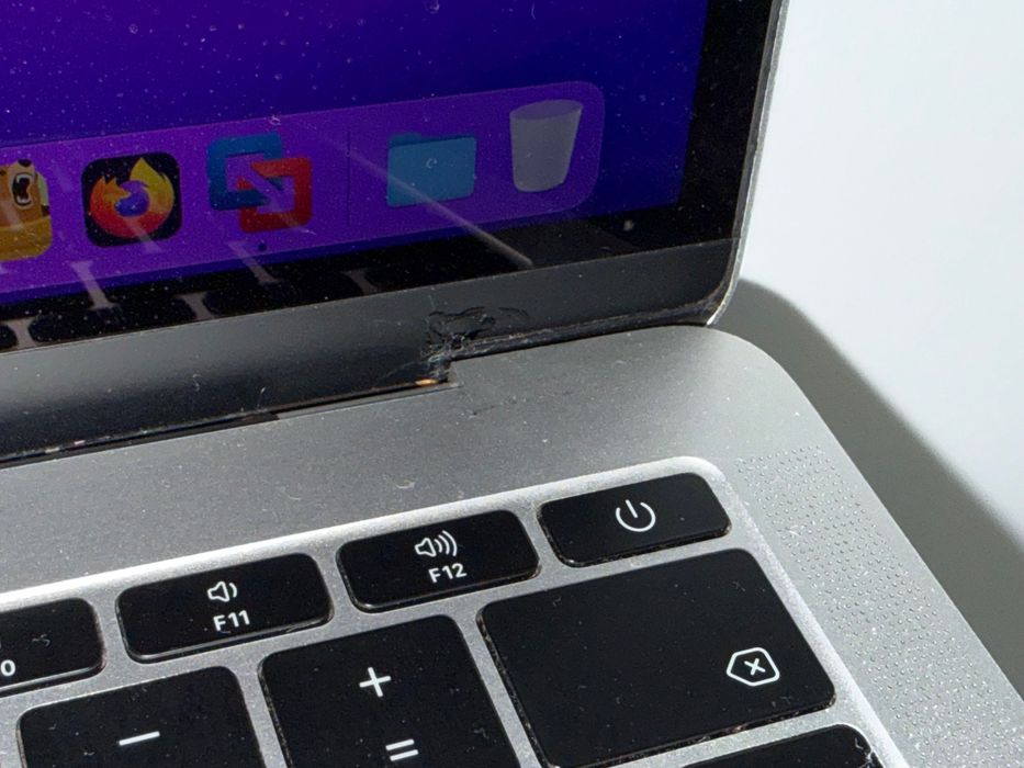 macbook Pro 13" 2016, i5, 8Gb, 256SSD folosit, fara charger