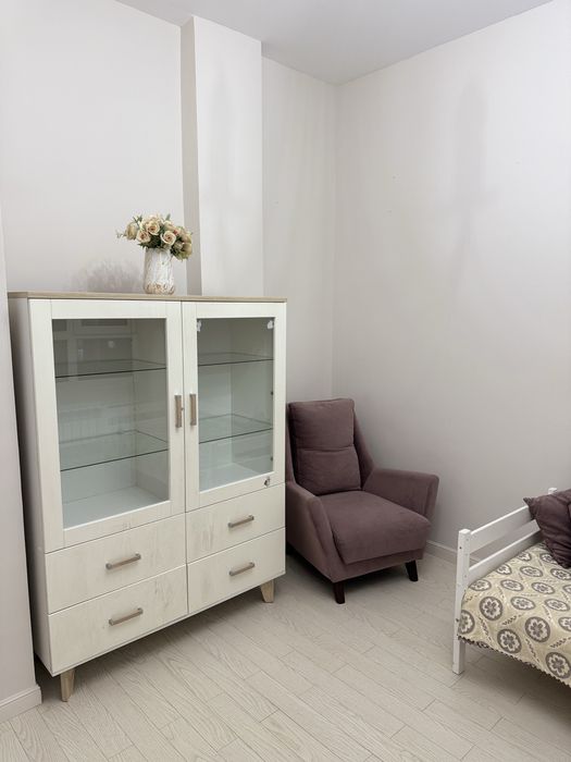 Продам шкаф, сервант