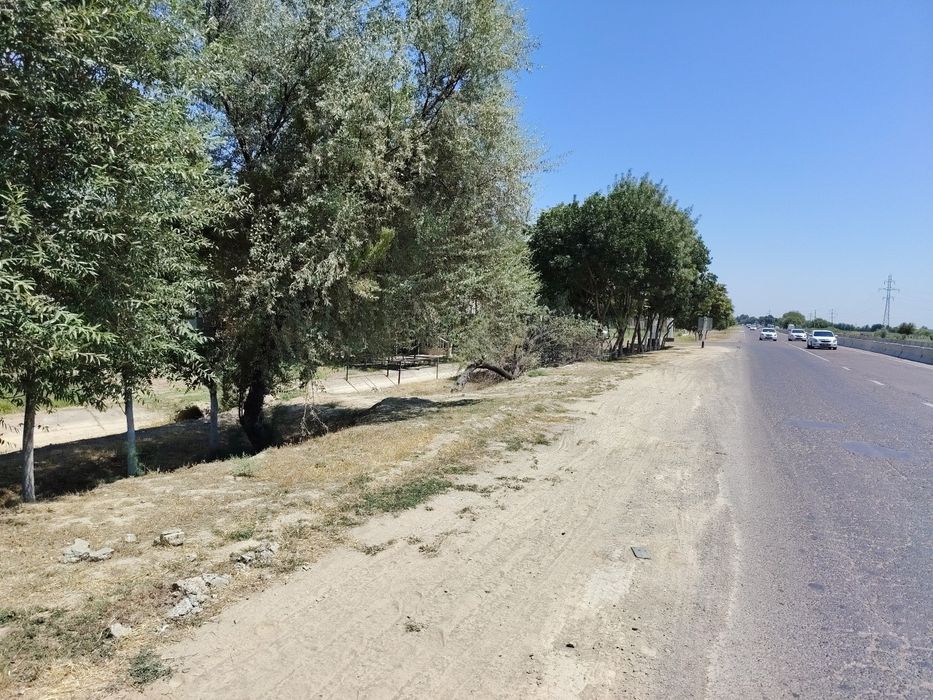 30 sotix yer + bino sotiladi. Narx kelishiladi.
