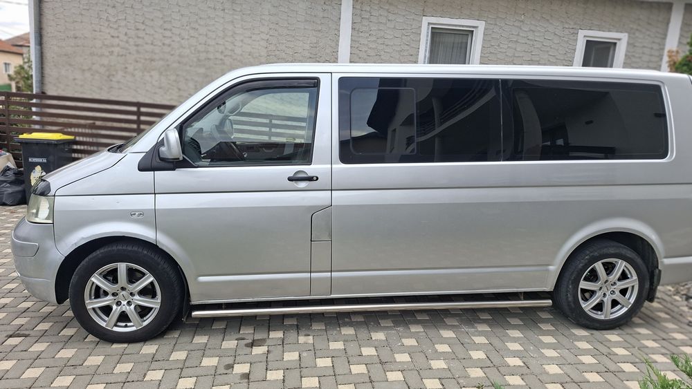De vânzare t5   model long anul 2004 sau schimb cu unu mai nouă tot t5plus diferența din partea mea