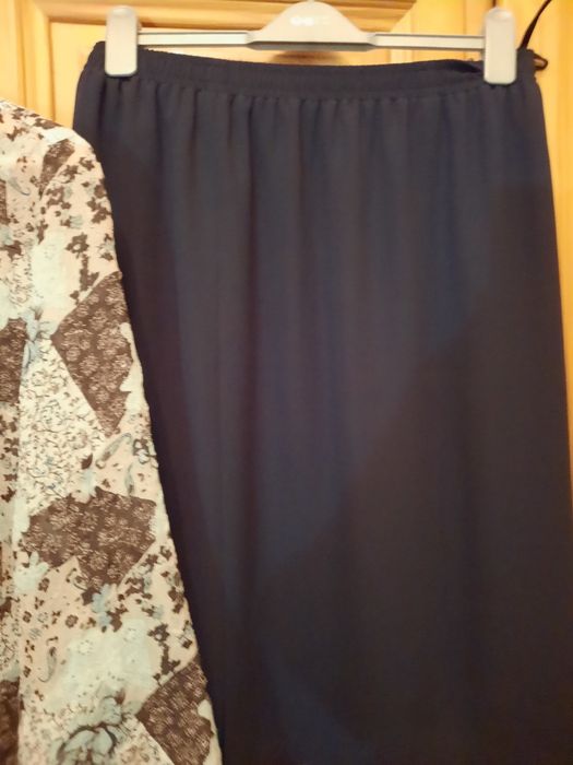 Compleu asortat bleumarin mărimea 44-46