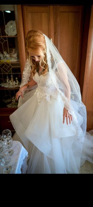 Rochie mireasa purtata o data