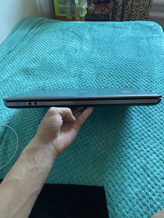 Продам ноутбук hp