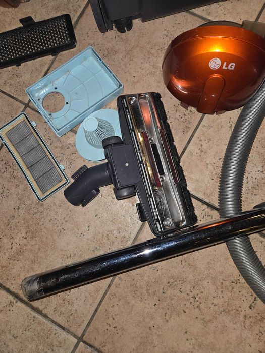 Прахосмукачка LG  1600w