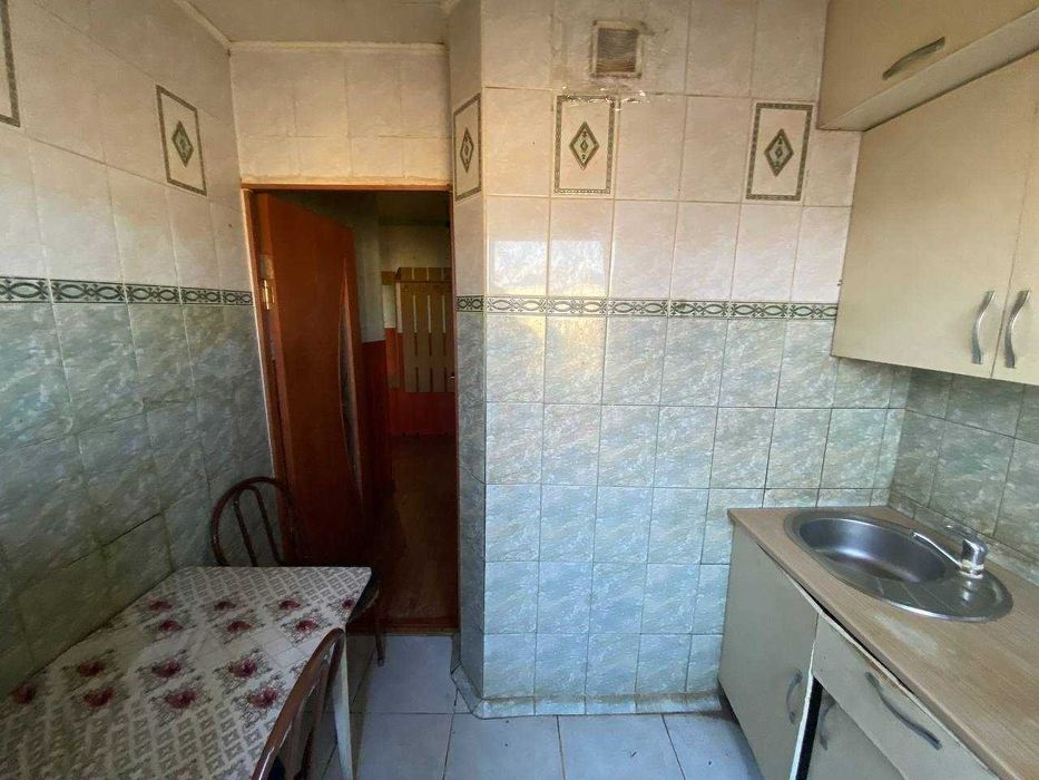 Продам 2 комнатную на Молодежке