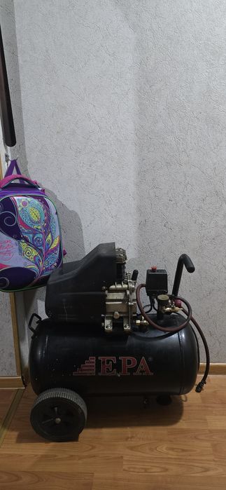 Компрессор EPA 50л мощный, отличное состояние