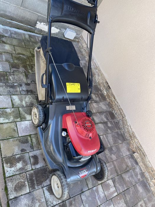 Masina tuns iarba-gazon profesionala Honda HRX 476