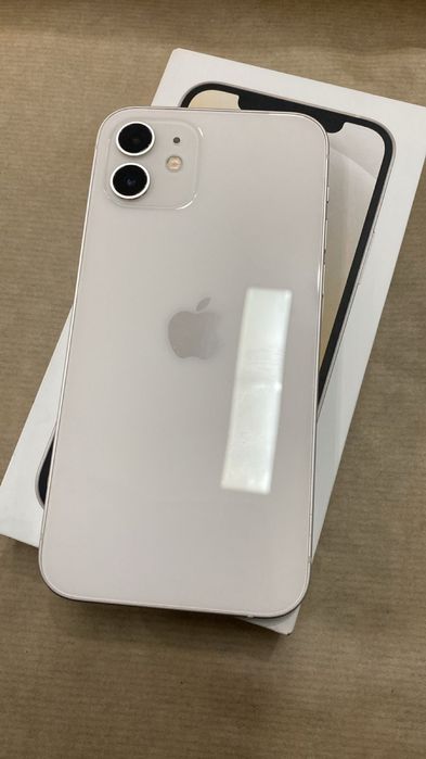 Айфон 12 5G в отличном состоянии