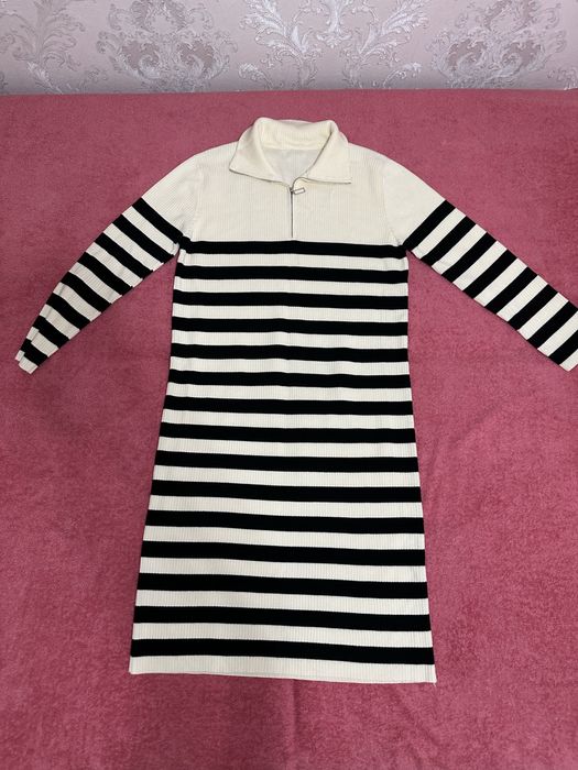 Одежда ( кофта, платье, джинсы)