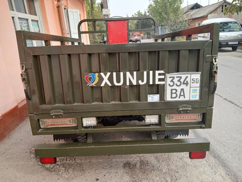 Муравей мото сотилади