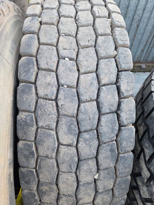 315 80 грузовой шина