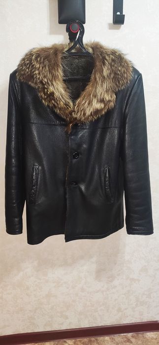 Продам куртку мужскую