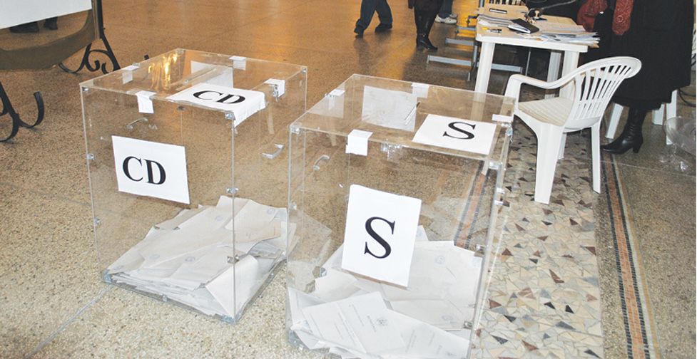 Executăm la comandă urne de vot / urne donatii