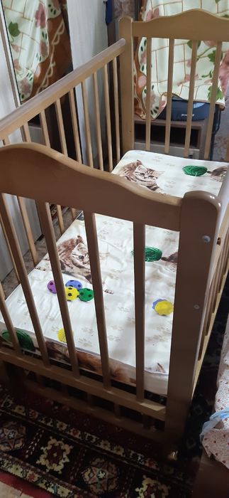 Продам детскую кроватку