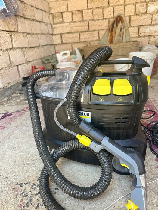 Моющий пылесос Karcher Puzzi 8/1