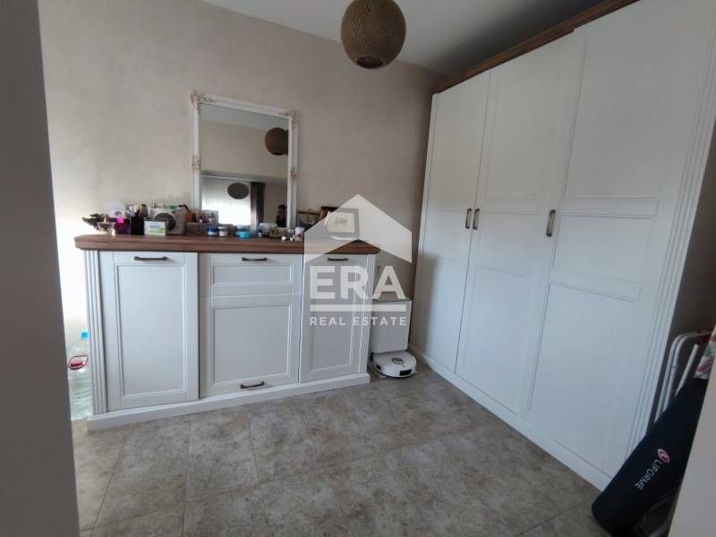 Прекрасна къща в село Крепост