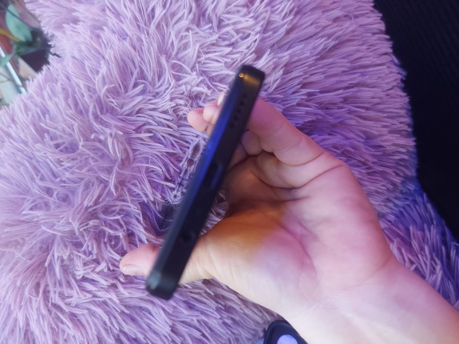 Vând Honor 200 smart  5g    256GB