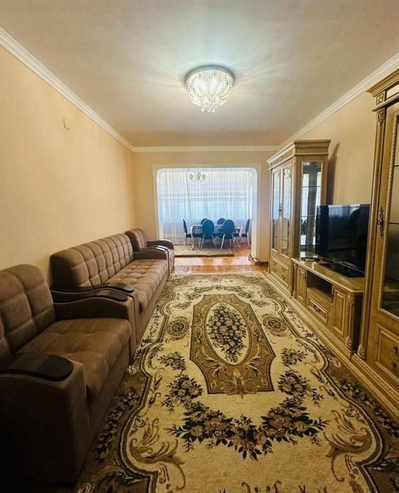 Чилонзор тумани 16 квартл
Квартира 3 хонали