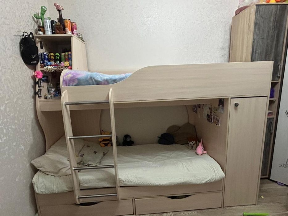 Двухъярусная кровать