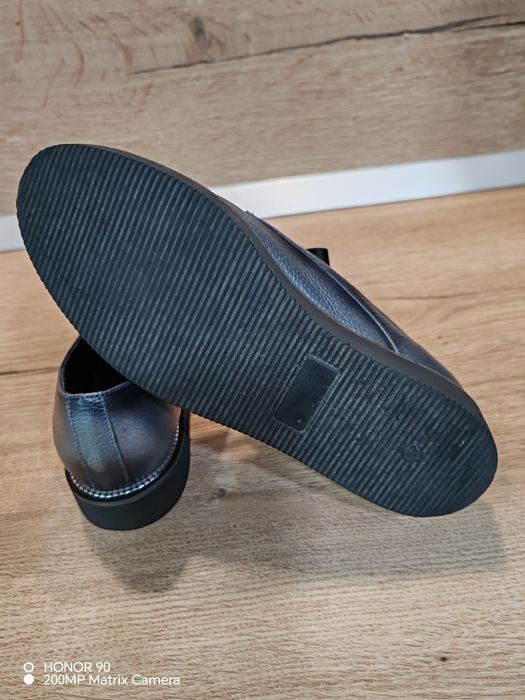 Дамски обувки с връзки