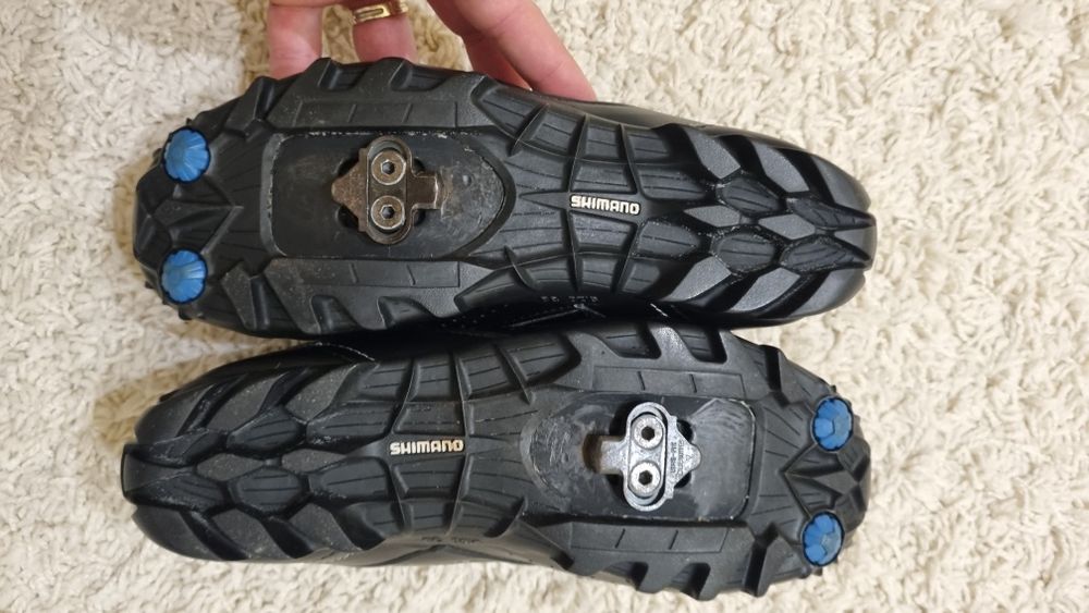 Pantofi de cycling Shimano marime 37