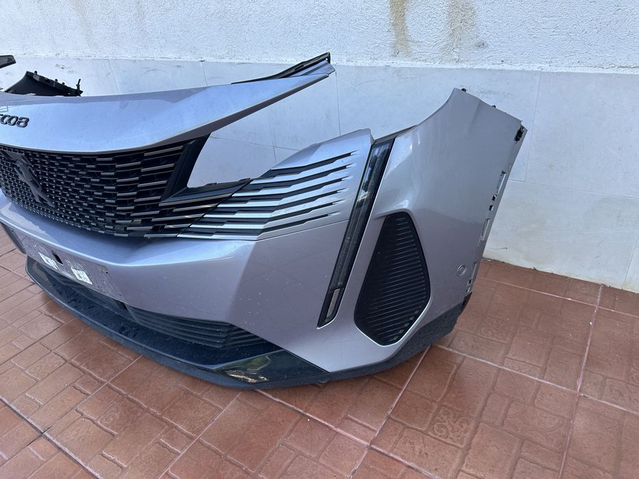 Предна броня Peugeot 5008 16-24г  GT line