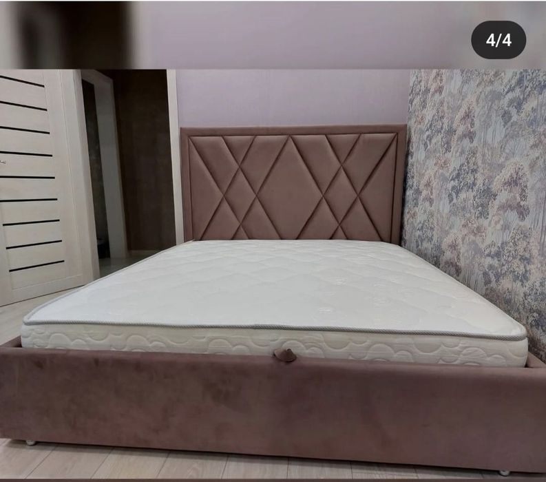 Продам кровать с матрасом