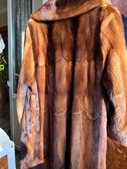 Продам шубу норковую