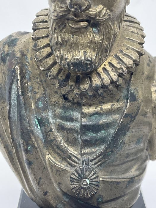 Bust din bronz cu postament din marmura