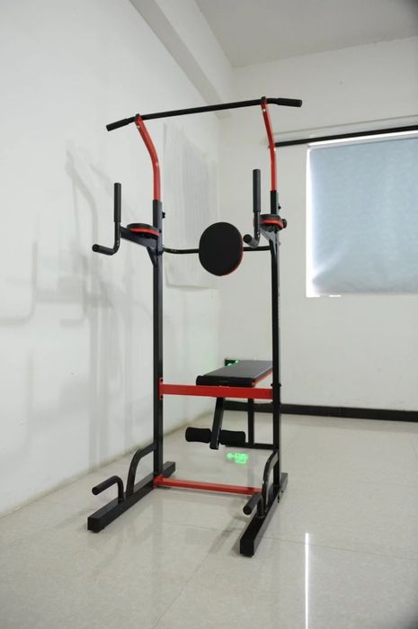 Турник   брусья .