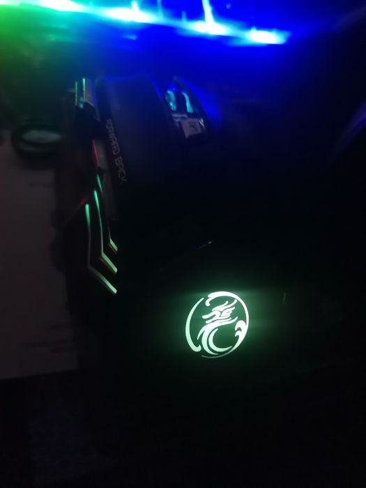 Игровая мышка компьютерная