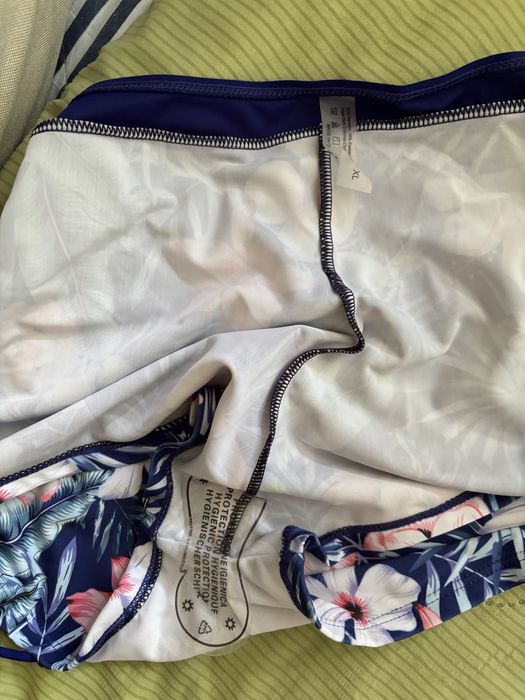Costum de baie 2 piese NOU - albastru metalic