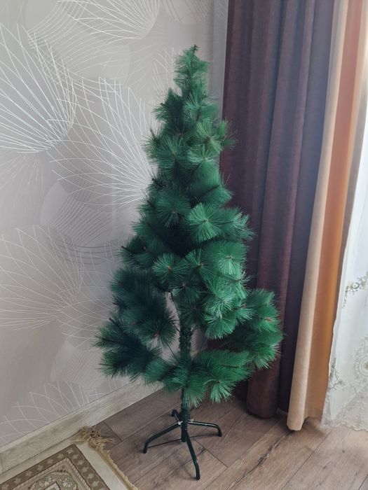 Продам ёлку искусственную