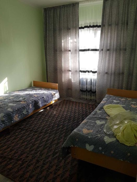 Продам квартиру сергели 8а напротив дехкан базара 2 этаж