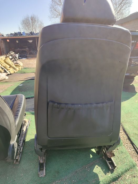 Продам передние сиденья BMW E60.