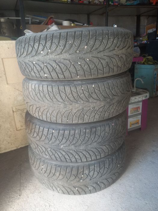 Шины комплект зимние
