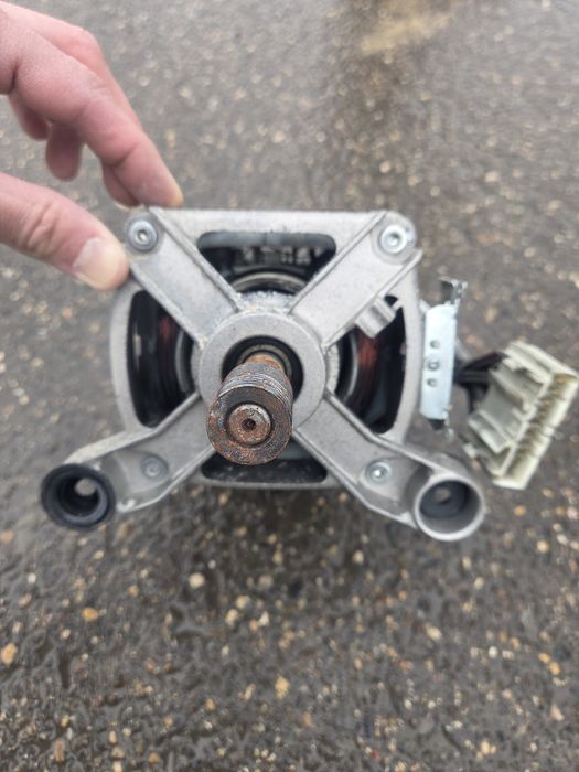 Двигатель от стиральной машины LG