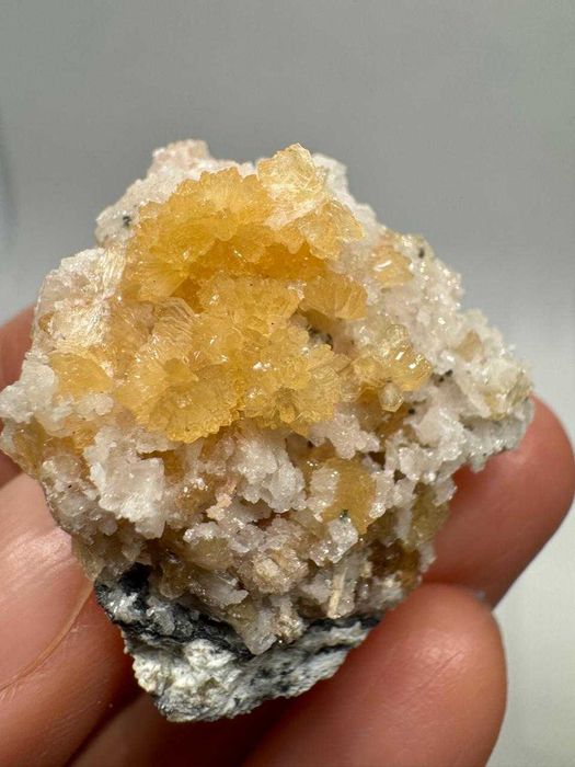 кабошоны из натуральных камней, амулеты, недорого