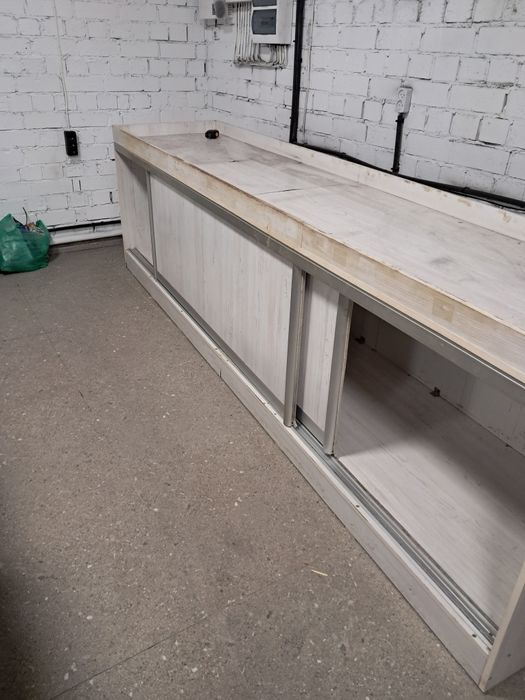 Продам ветрина,столешницы